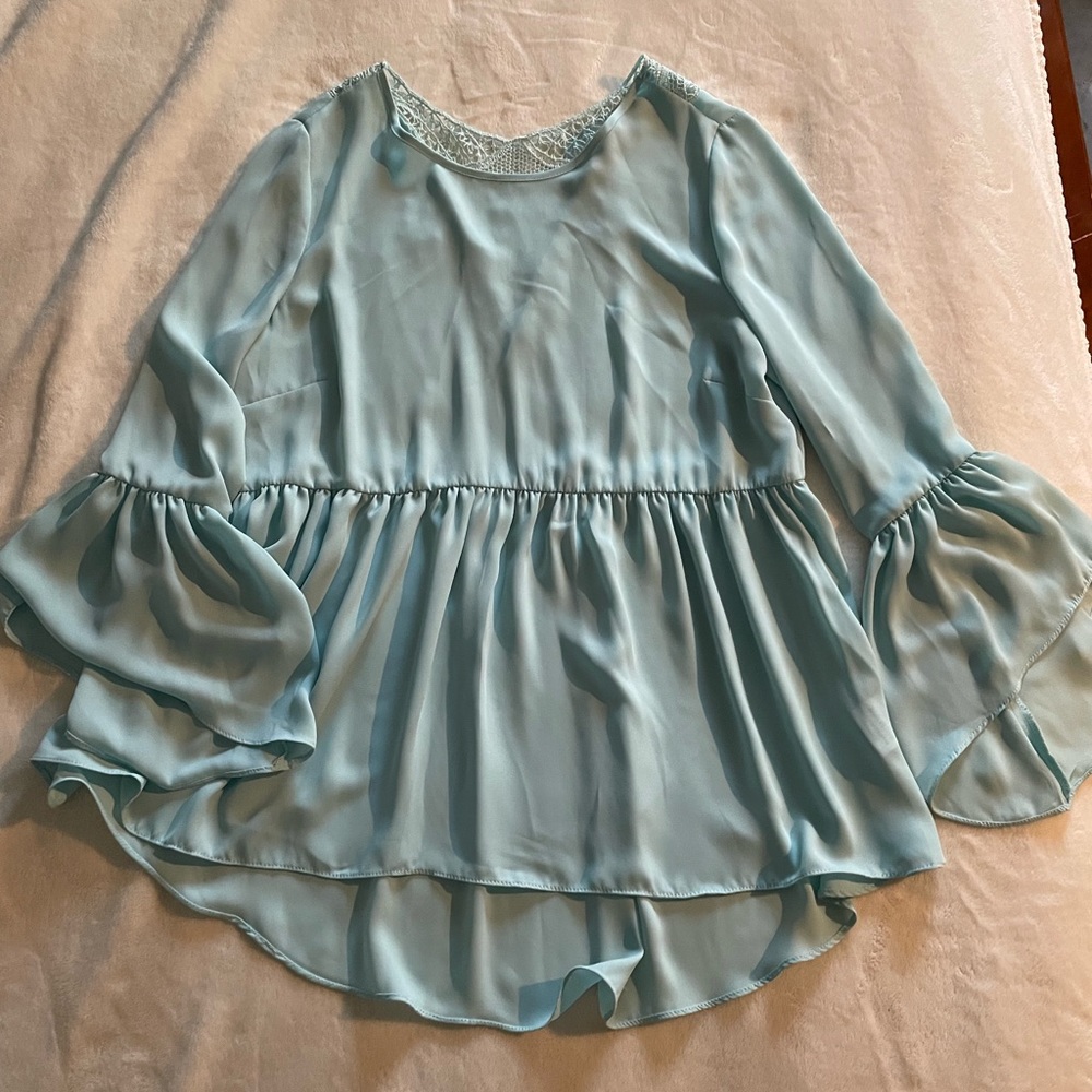 Darling brand lace back, bell sleeves, peplum light teal top-large